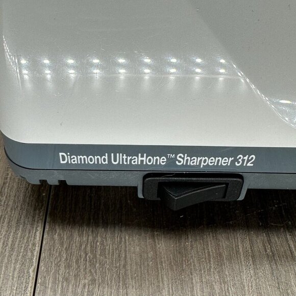 Chef'sChoice Diamond UltraHone Electric Knife Sharpener 312 White Gray - Tested - Picture 5 of 8